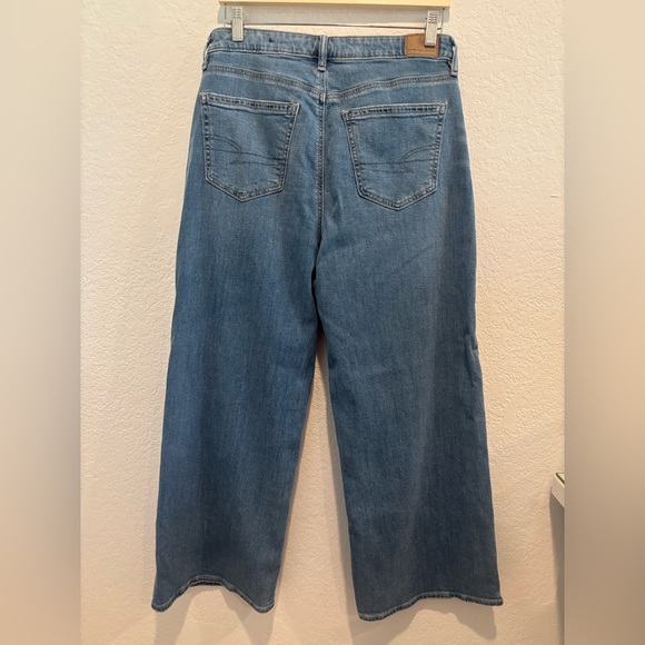 American Eagle Super High-Waisted Baggy Wide-Leg Jean Size 8 Short - Picture 2 of 5